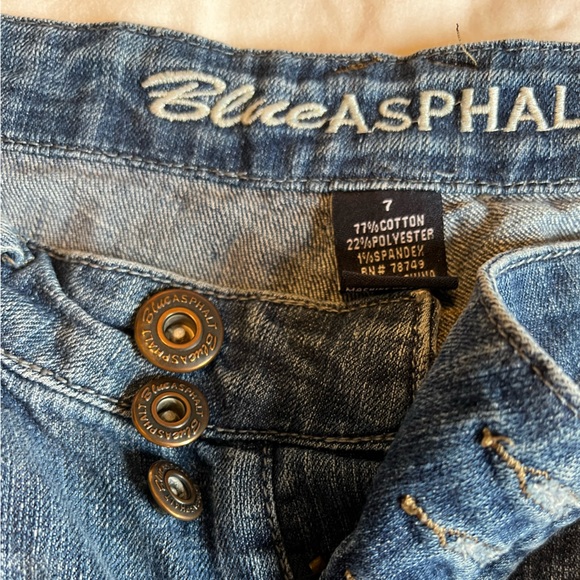 Blue Asphalt Denim Shorts - Embroidered - size 7 - Picture 6 of 6